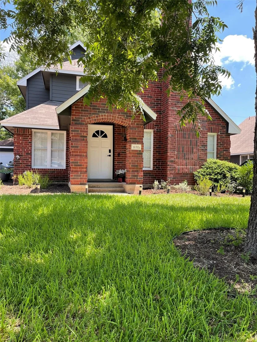 Photo of 16915 Ardisia DR