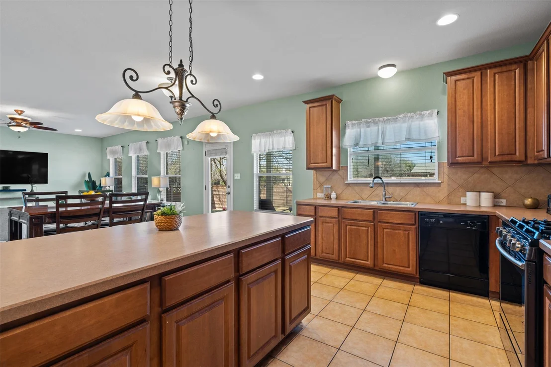Photo of 4121 Meadow Bluff WAY