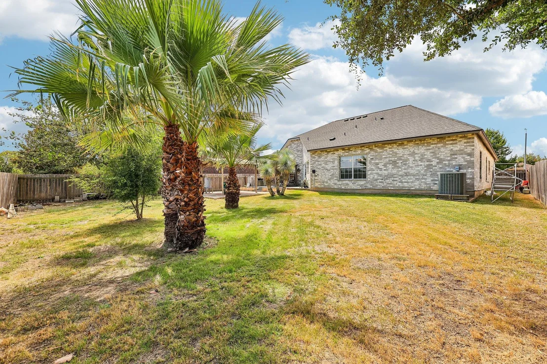 Photo of 1008 Statler Bend DR