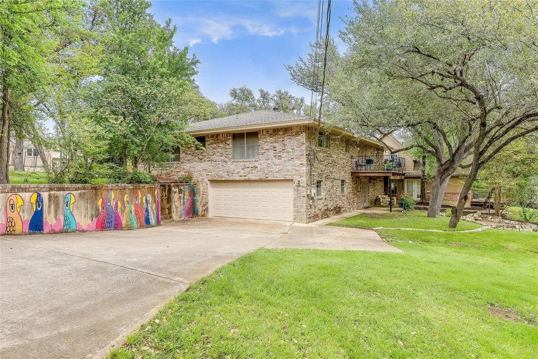 Photo of 9 Inwood CIR