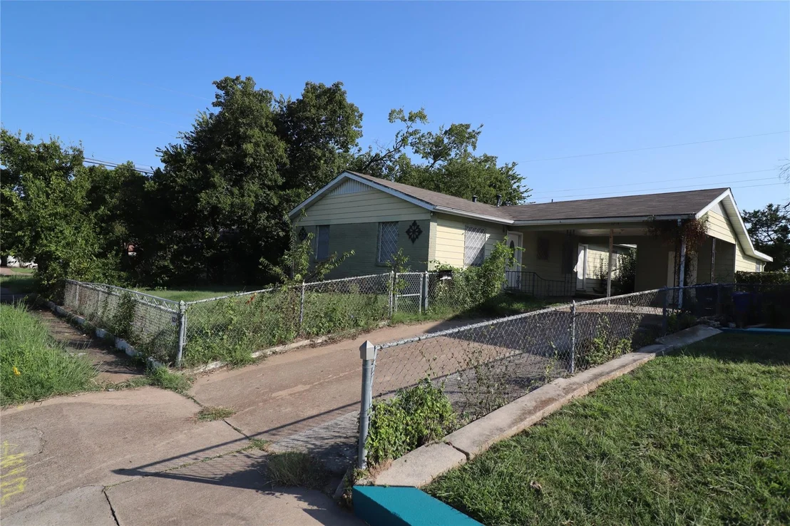 Photo of 3214 Longview DR