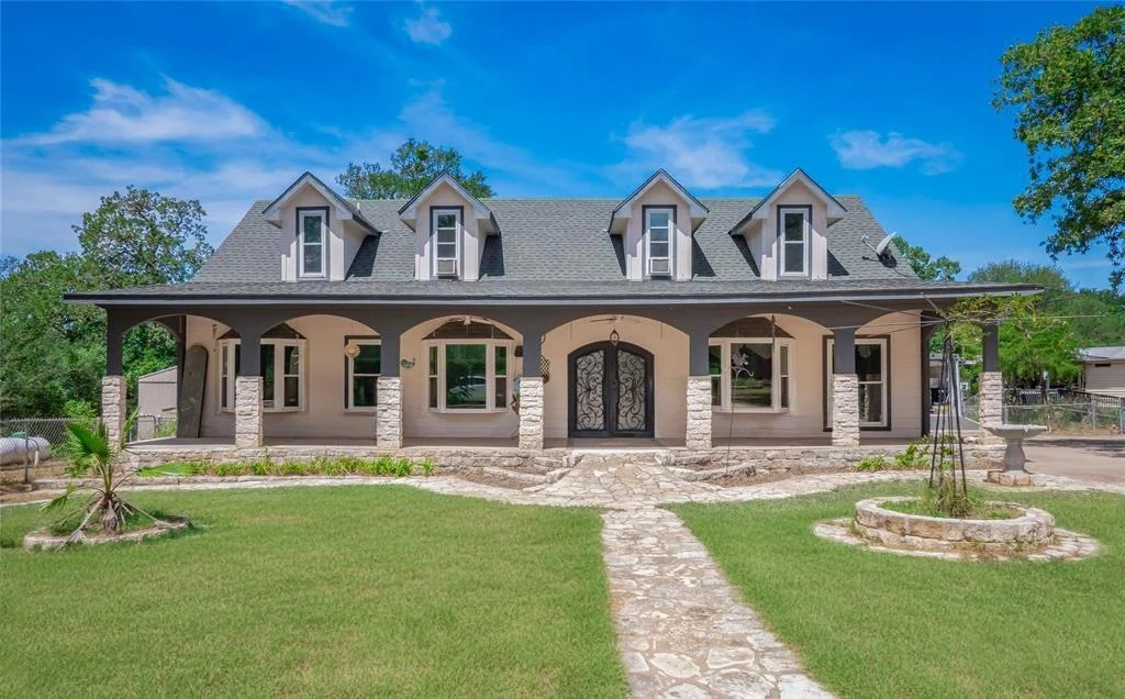 Photo of 368 Riddle RD