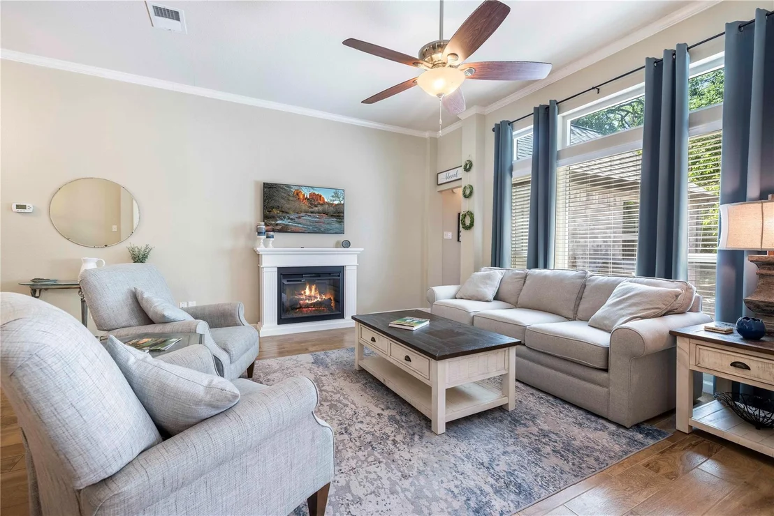Photo of 301 Gann ST