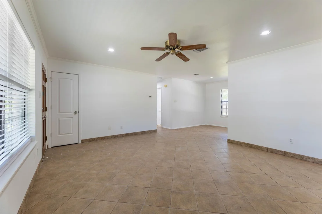 Photo of 1204 Barbara DR