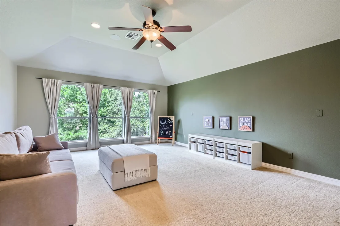 Photo of 2835 Checker DR