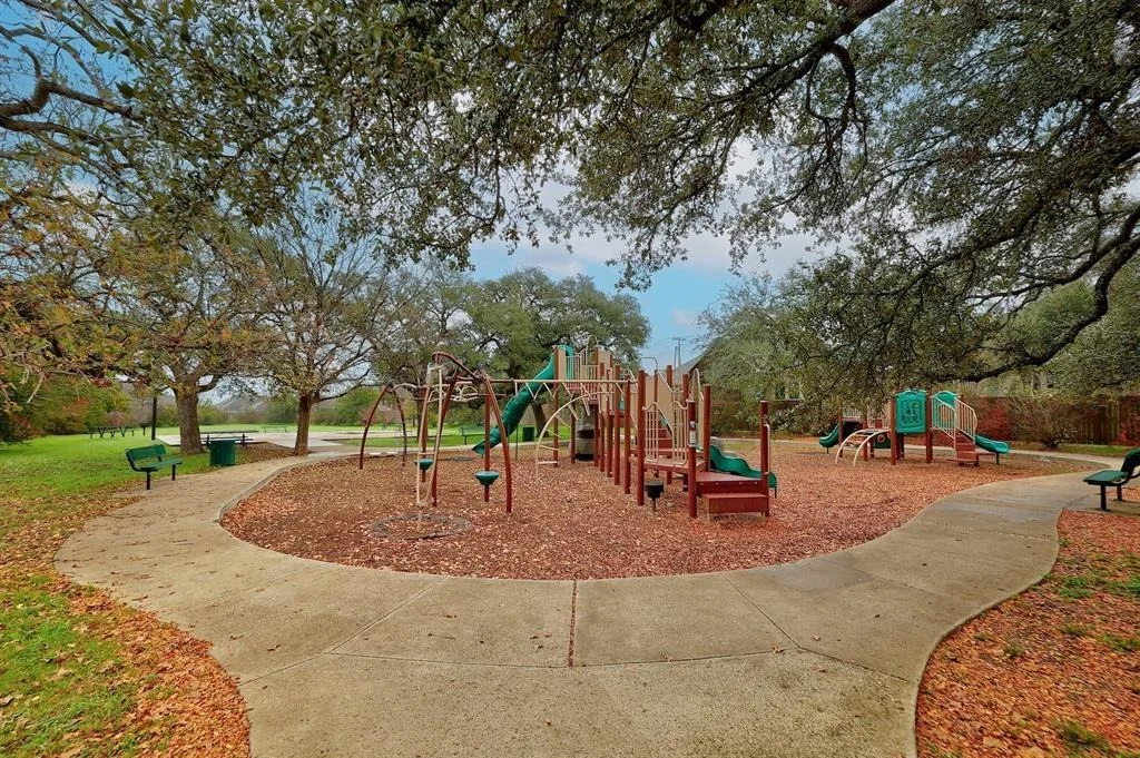 Photo of 833 Tabernash DR