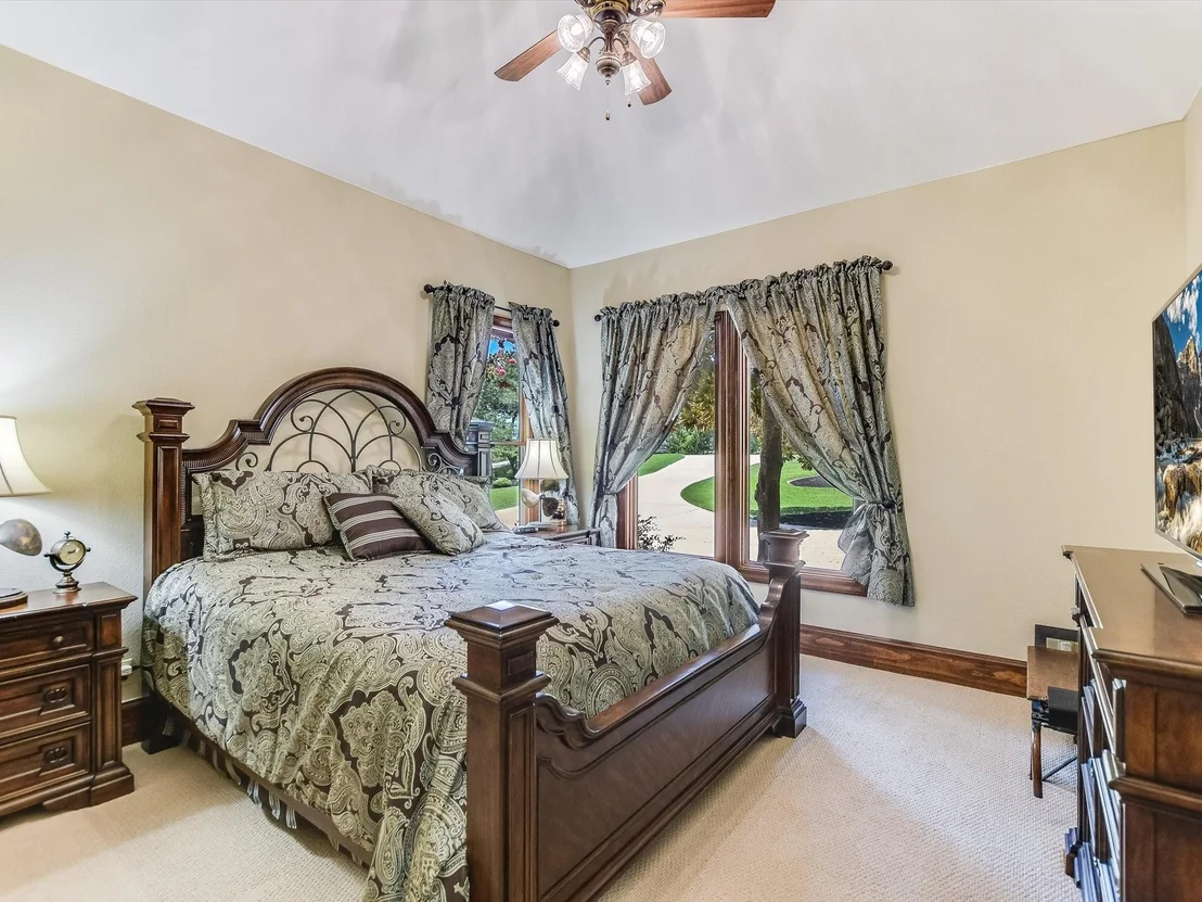 Photo of 6000 Lantern View DR