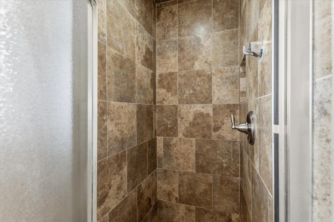 Photo of 3904 Mountain View DR