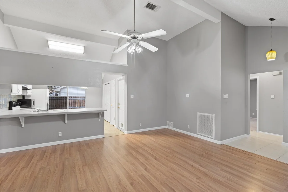 Photo of 1609 Parkwood DR