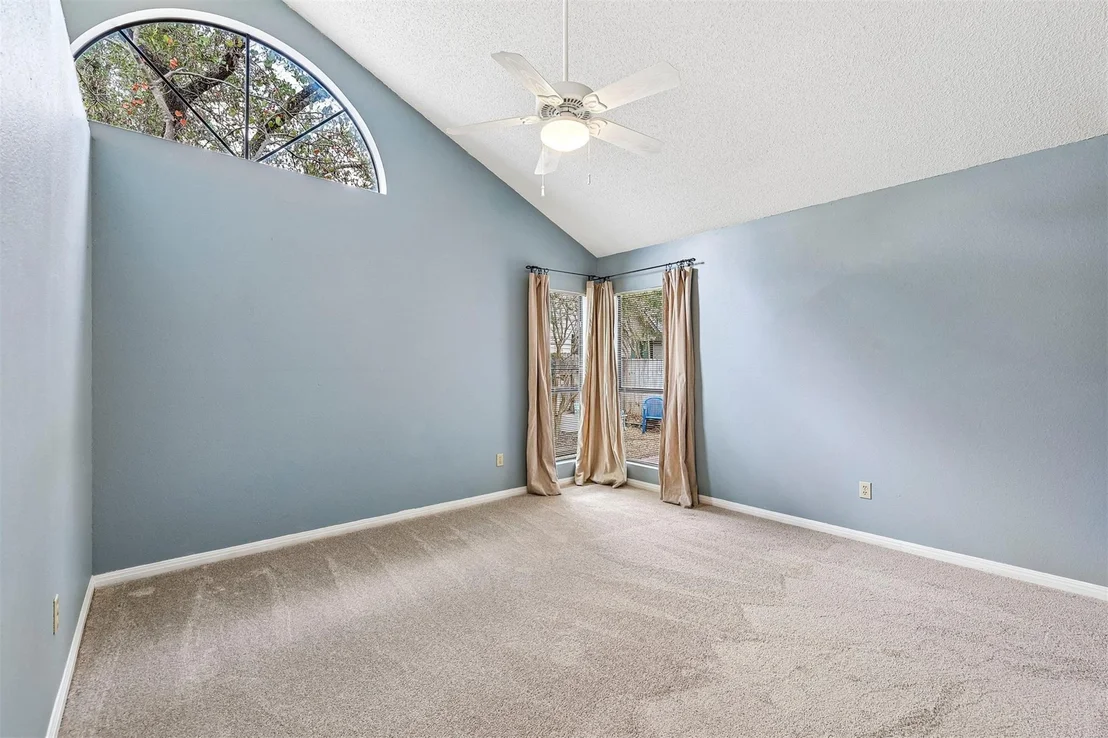Photo of 8302 Racine TRL