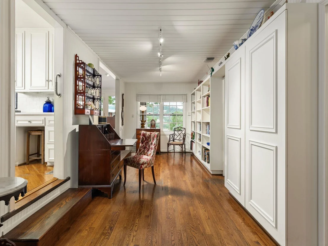 Photo of 2205 Scenic DR