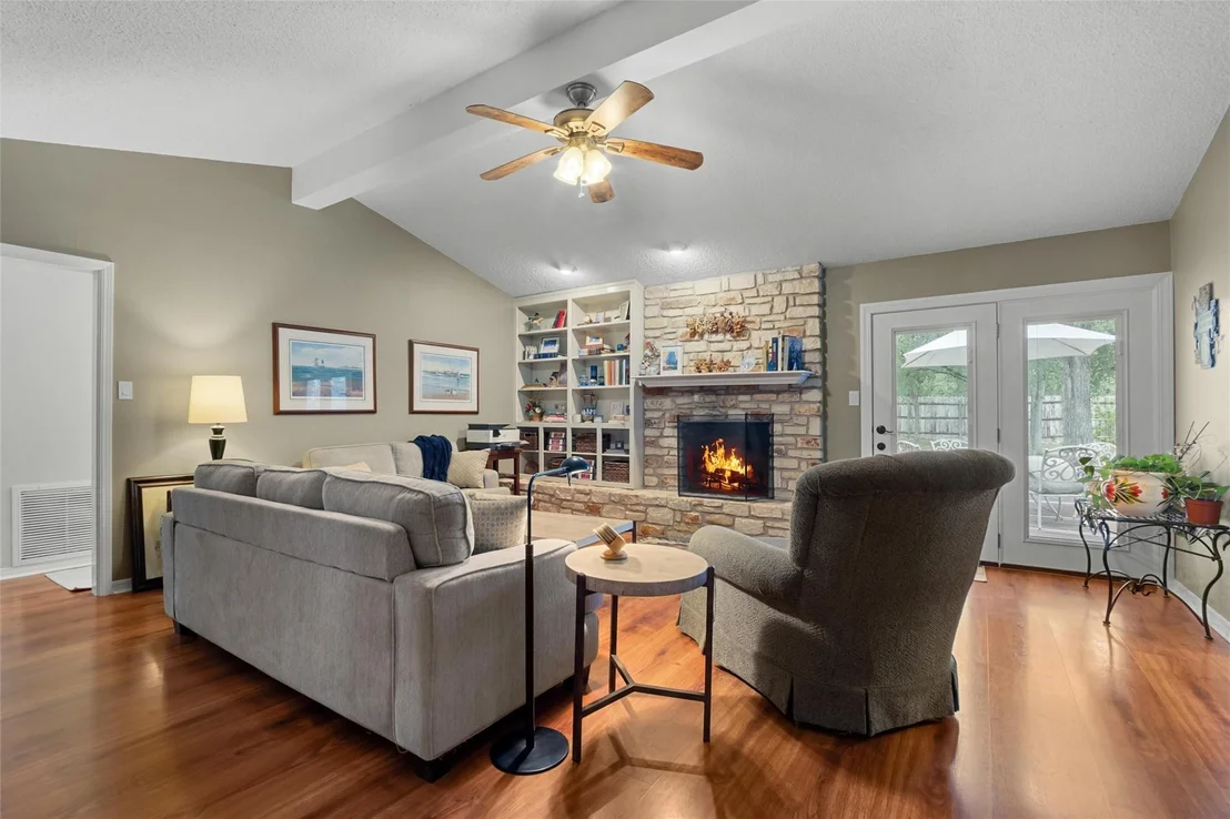 Photo of 312 Southcross RD