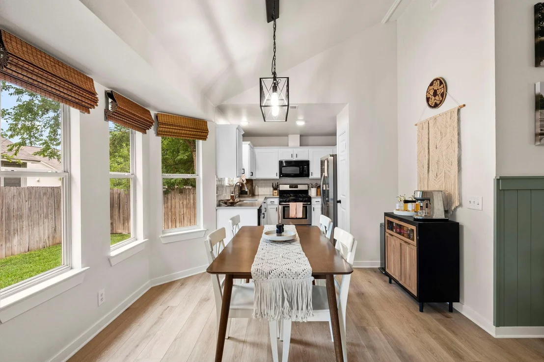 Photo of 215 Crystal Knoll BLVD