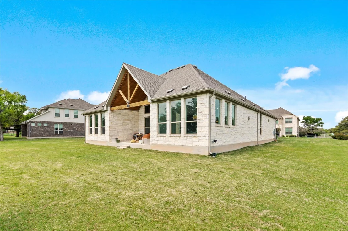 Photo of 1412 Scenic Oaks DR