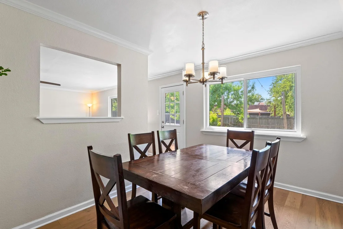 Photo of 11015 Jordan LN