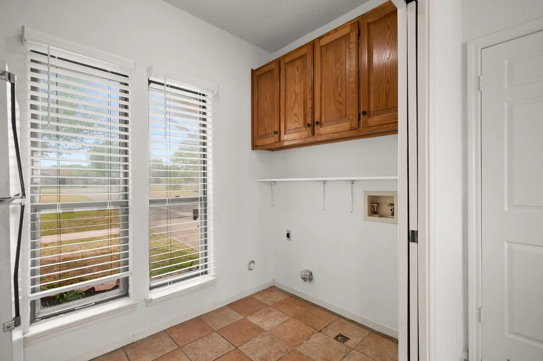 Photo of 1200 VAPOR DR