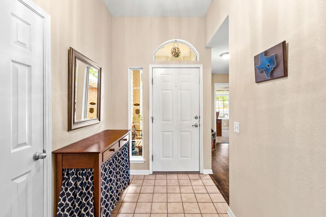 Photo of 319 Willowbrook DR