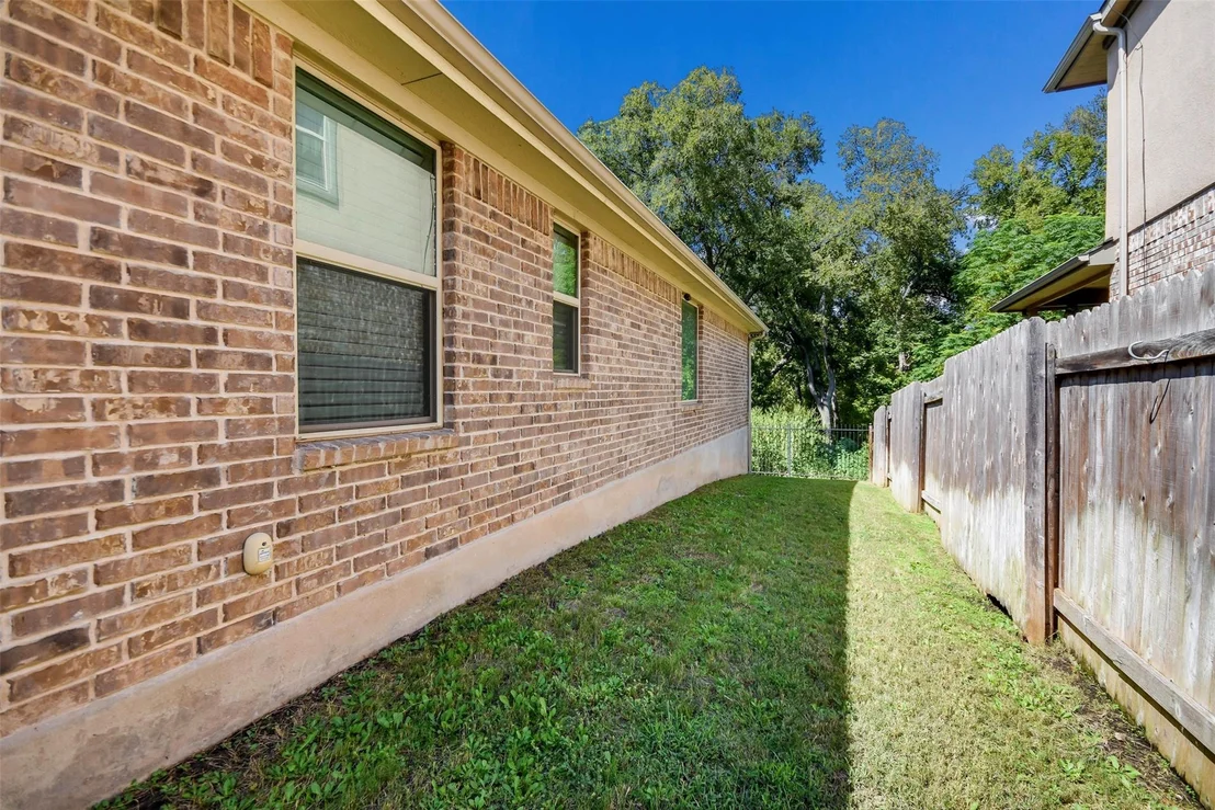 Photo of 2427 Centennial LOOP