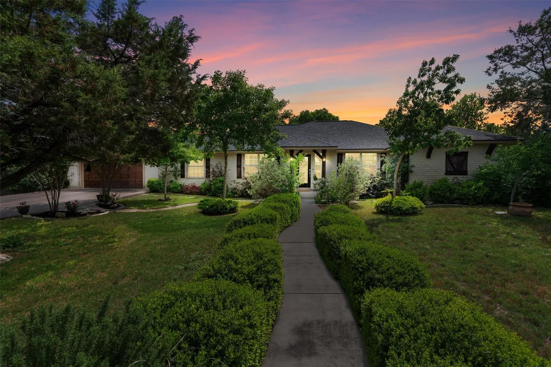 Photo of 117 Signal Hill DR