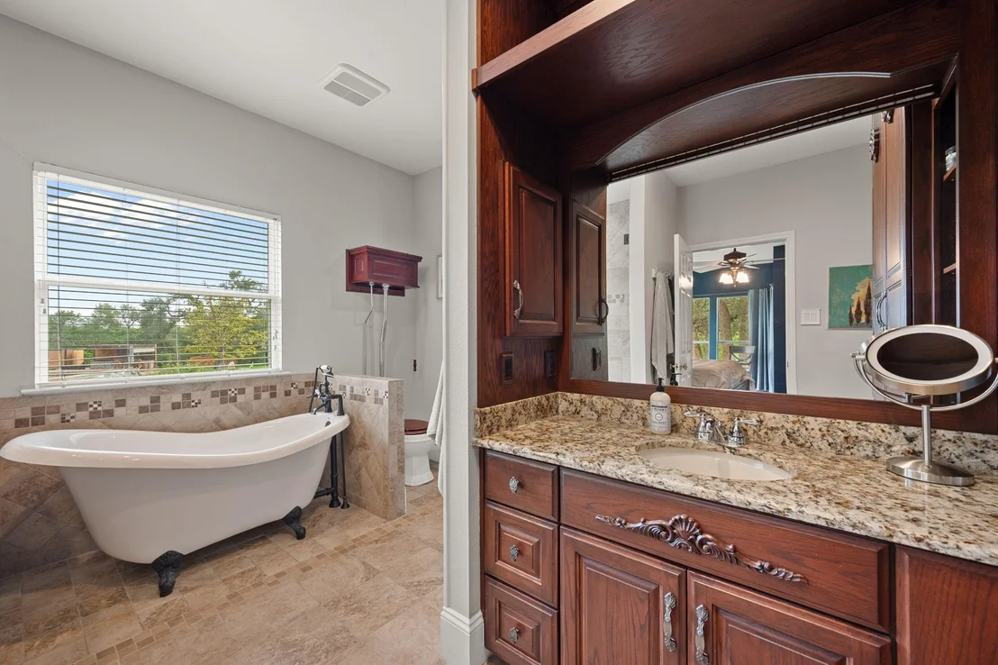 Photo of 622 Thousand Oaks LOOP