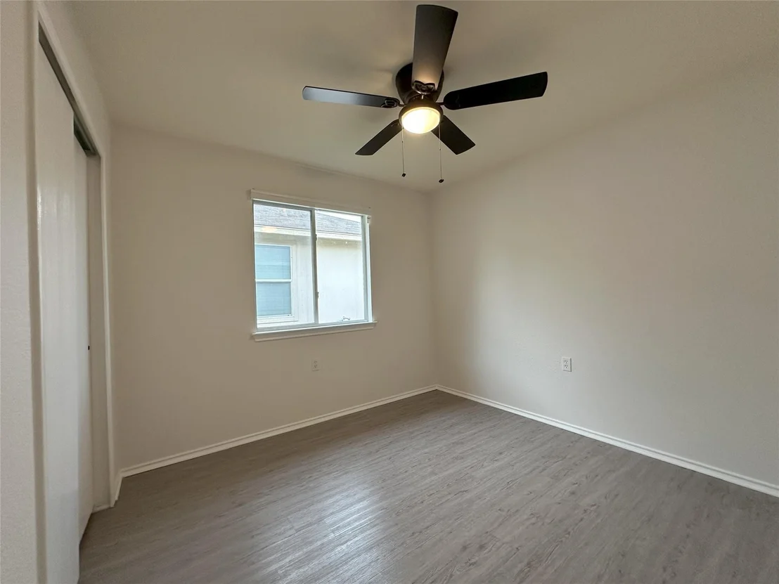 Photo of 5221 Krueger LN