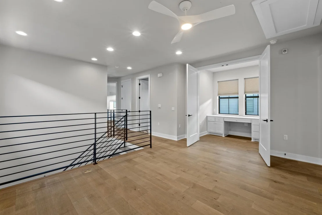 Photo of 3905 Taniguchi ST