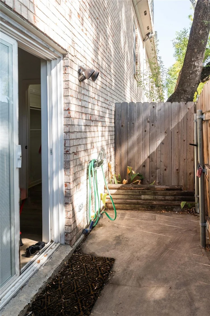 Photo of Unit 18 at 2425 Ashdale DR