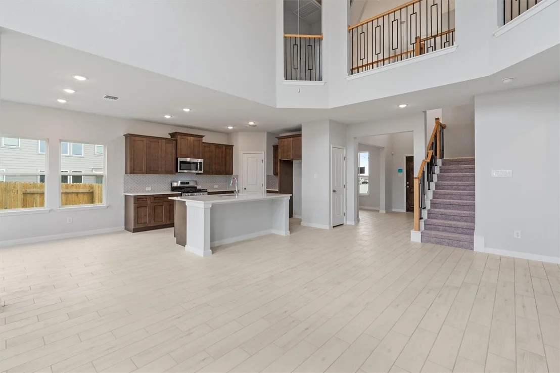 Photo of 300 Stellar Wind DR
