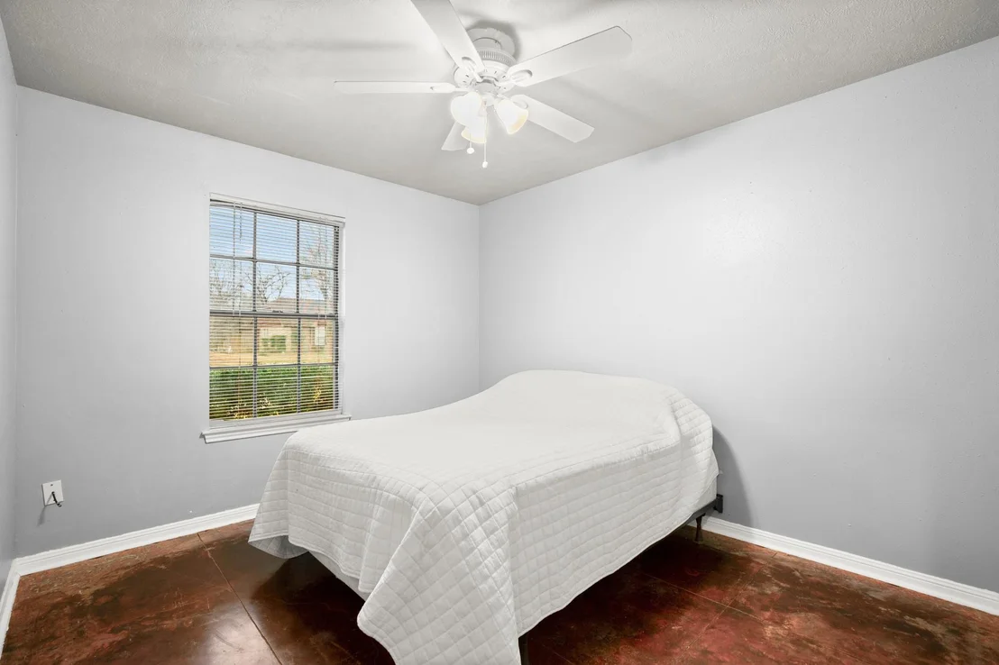 Photo of 1603 Quail Run RD