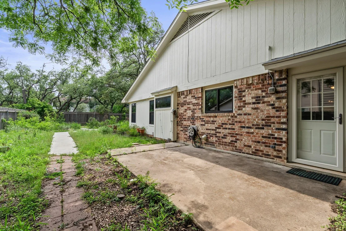 Photo of 203 Settlers DR