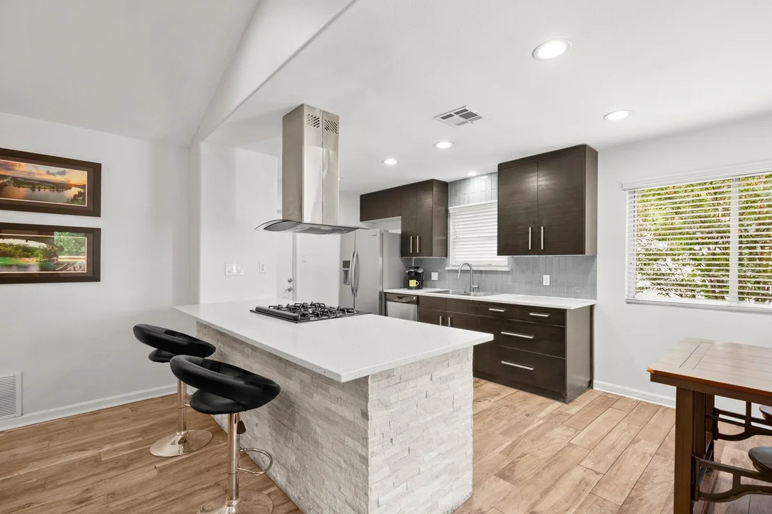 Photo of 1604 Sahara Ave