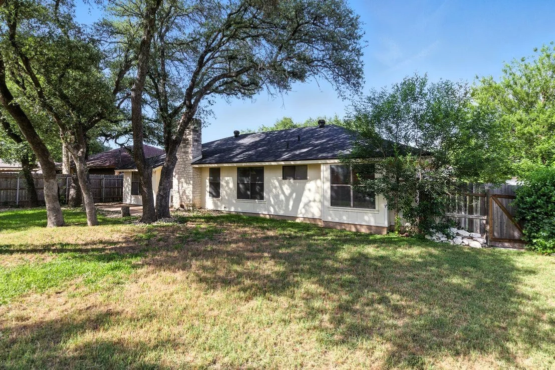 Photo of 303 Woodstone DR