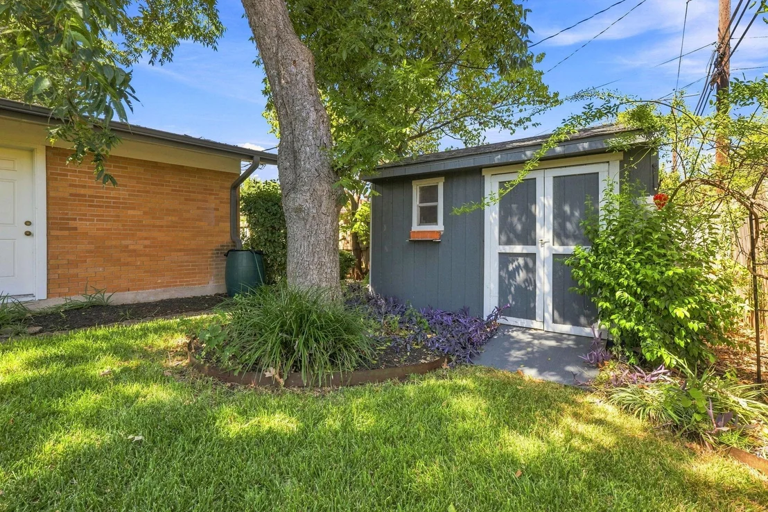 Photo of 2114 Lanier DR