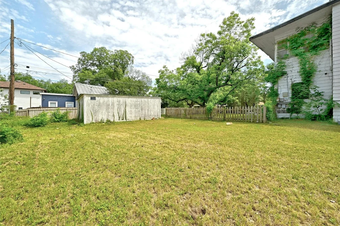 Photo of 1107 Travis Heights BLVD