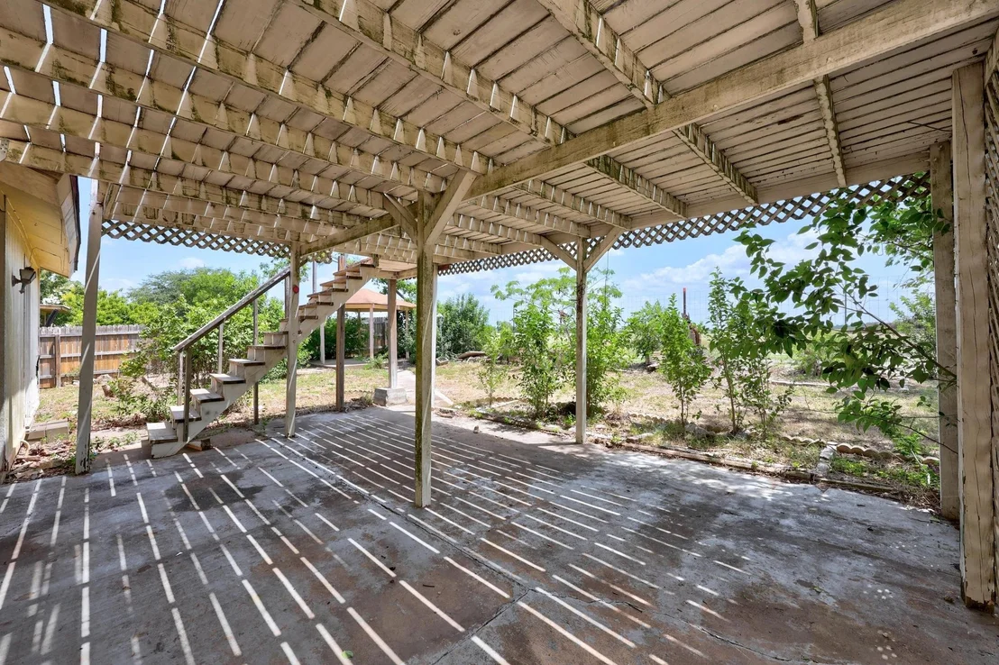 Photo of 1201 Green Acres