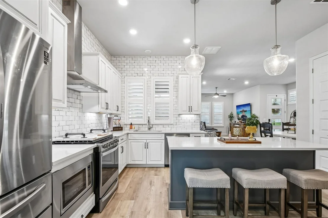 Photo of 13500 Leaton CV