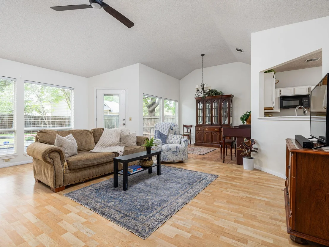 Photo of 903 Deer Grove DR