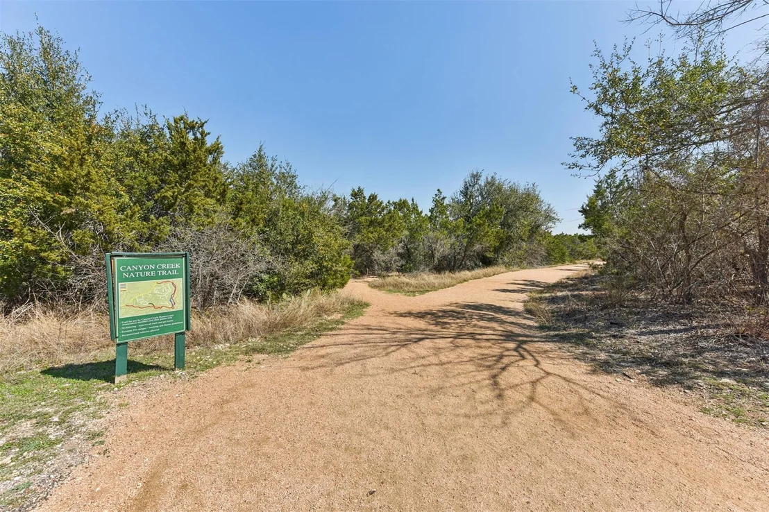 Photo of 11213 Comiso Pala PATH