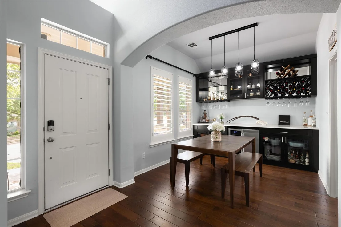 Photo of 200 Lexington DR