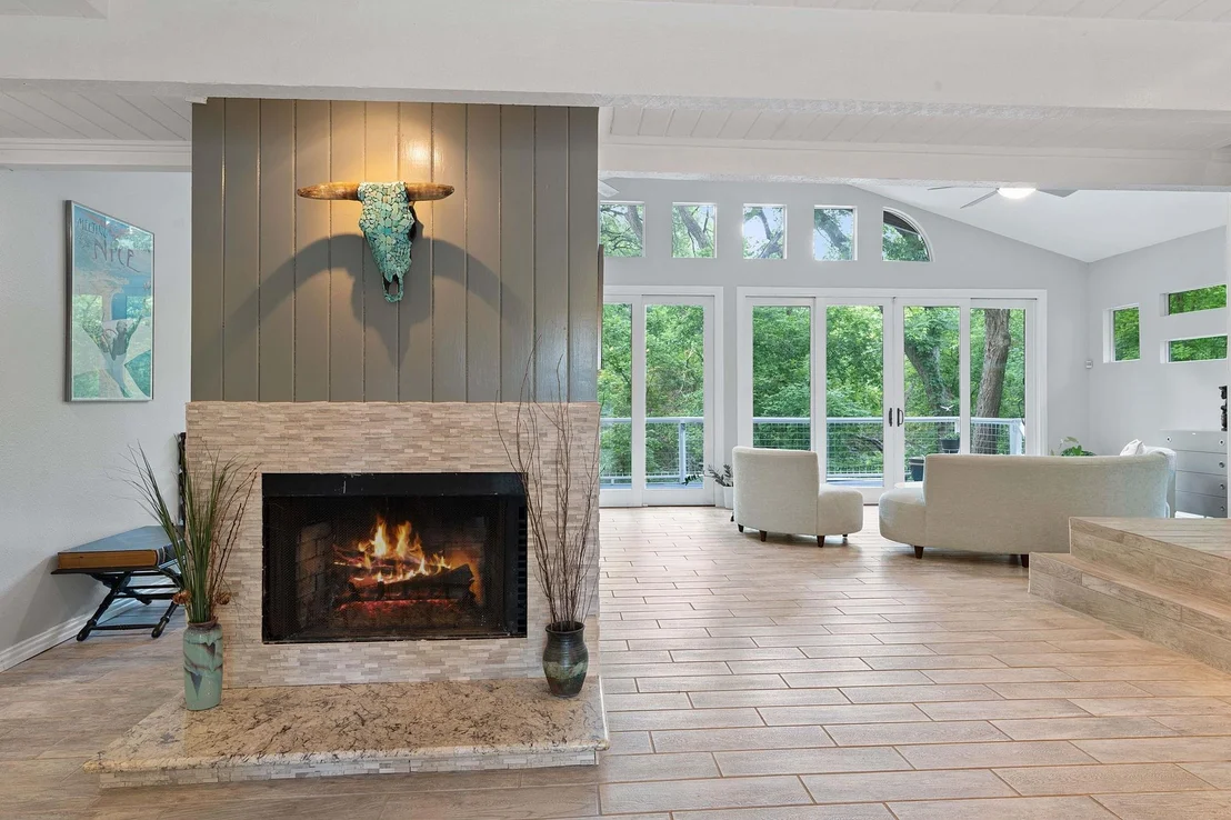 Photo of 2909 Edgewater DR