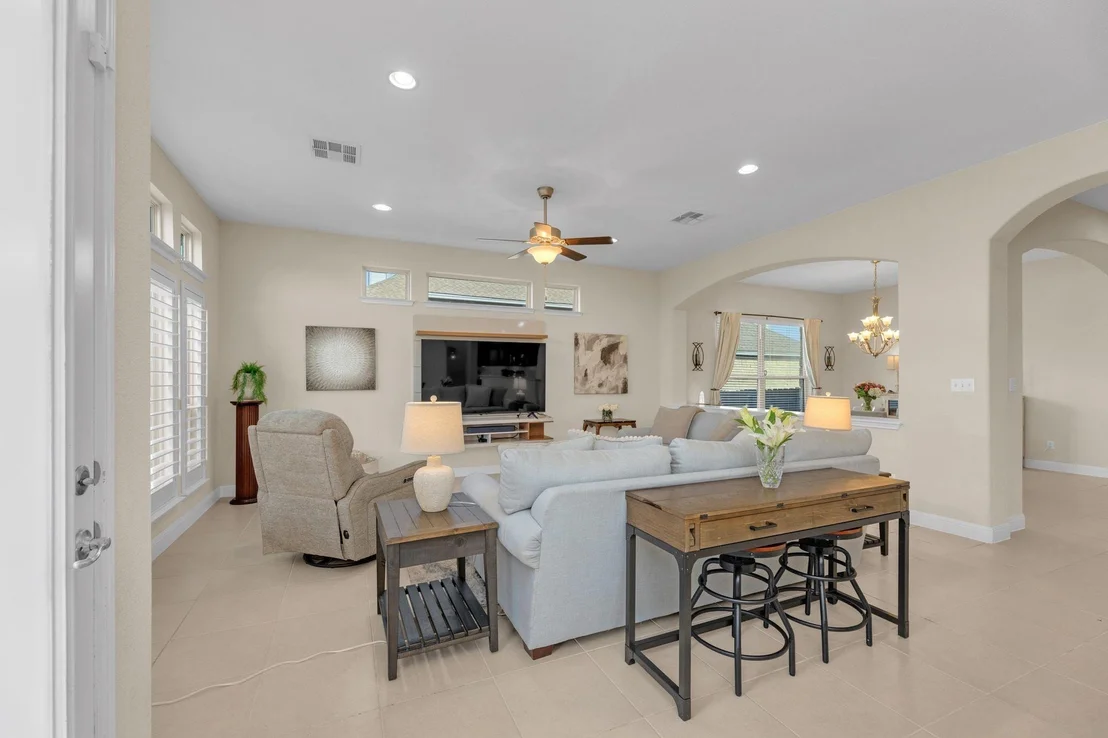 Photo of 712 Carillion DR