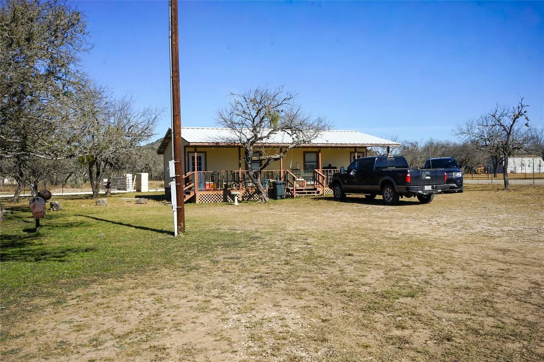 Photo of 831 Magers RD