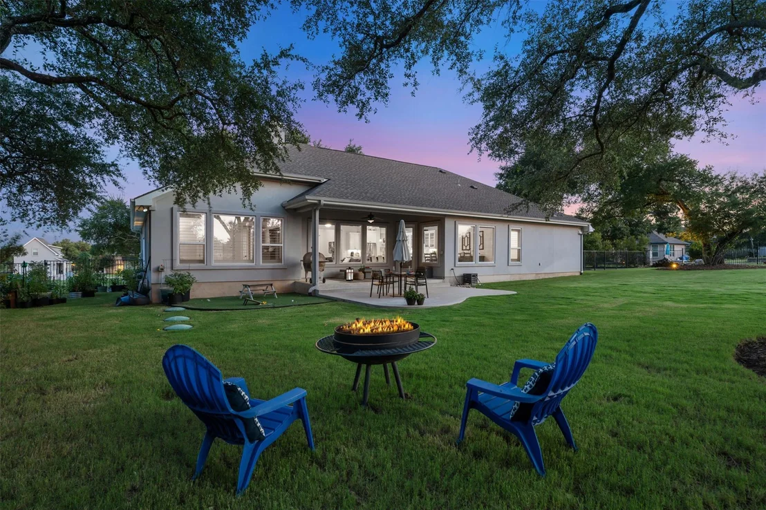 Photo of 220 Highland Oaks