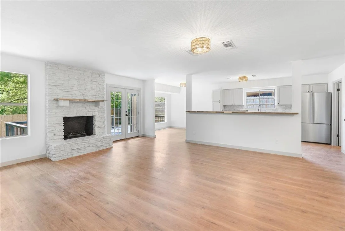 Photo of 2305 Donna DR