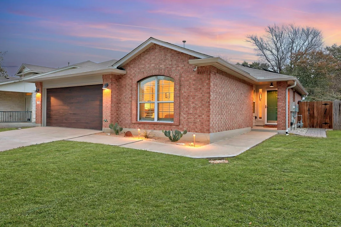 Photo of 3733 Castle Rock DR