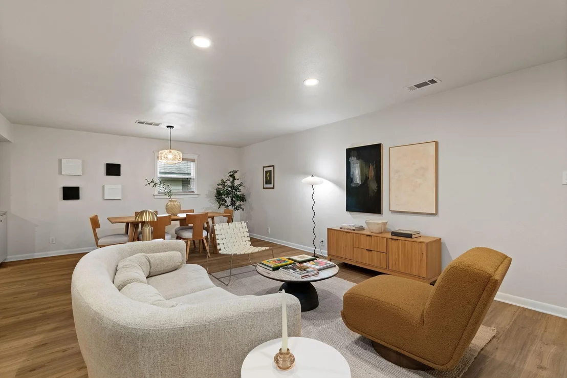 Photo of 3003 Steck Ave