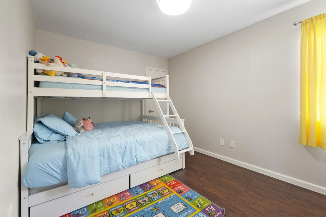 Photo of 1316 Deupree DR