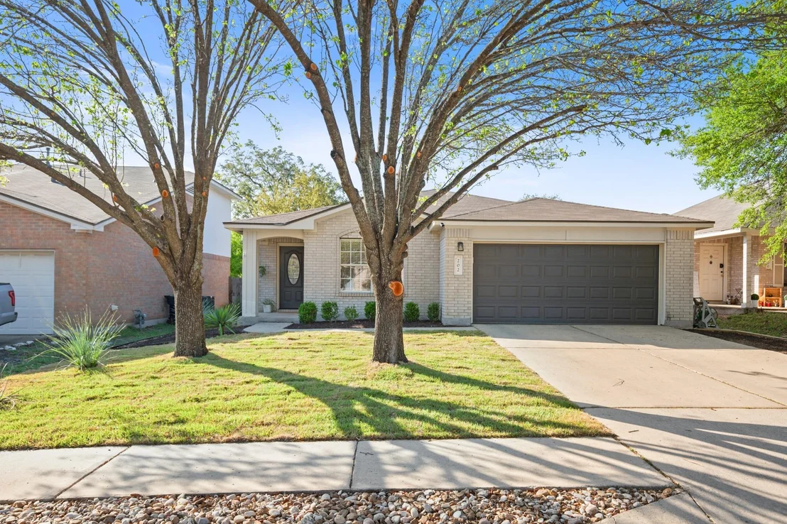 Photo of 202 Grant CT
