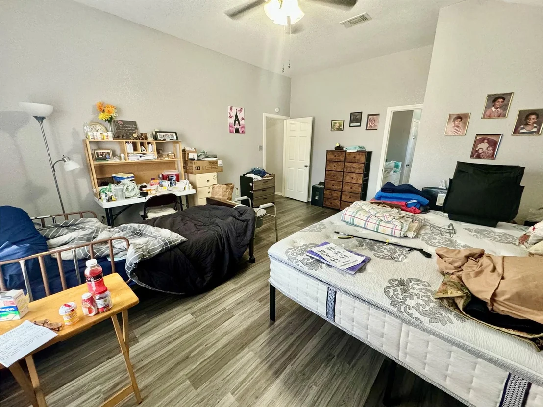 Photo of 913 Filly LN