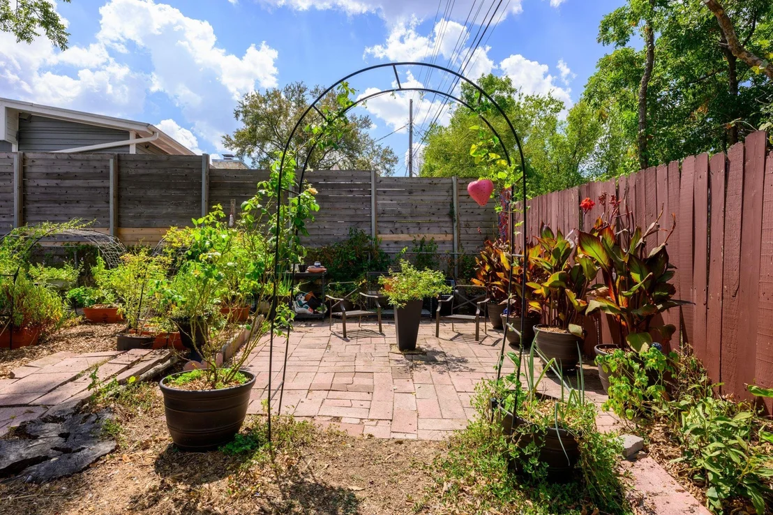 Photo of 2702 Little John LN
